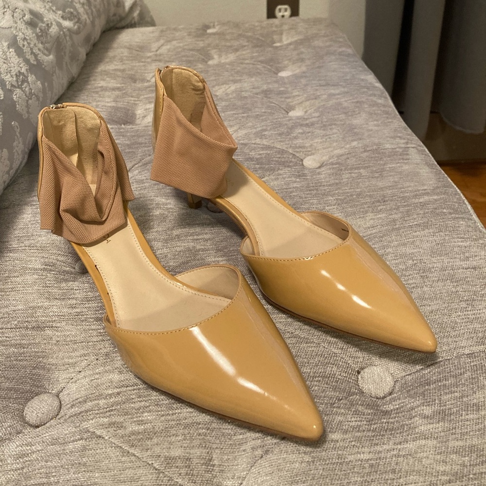 Pelle Moda Nude Kitten Heels with Mesh Detail, Size 8, Never Worn
